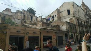 In the old city there's a nice mix of ruins and just society doing their thing