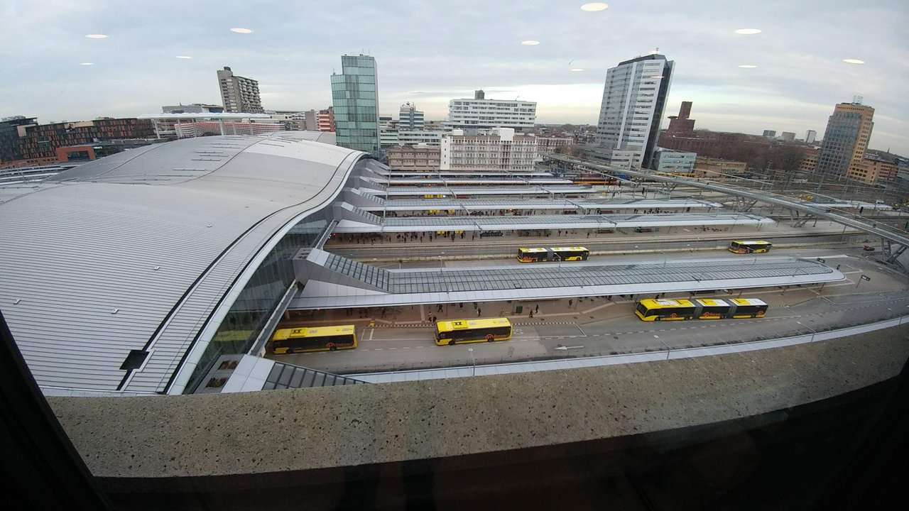 Utrecht trainstation and bus terminal