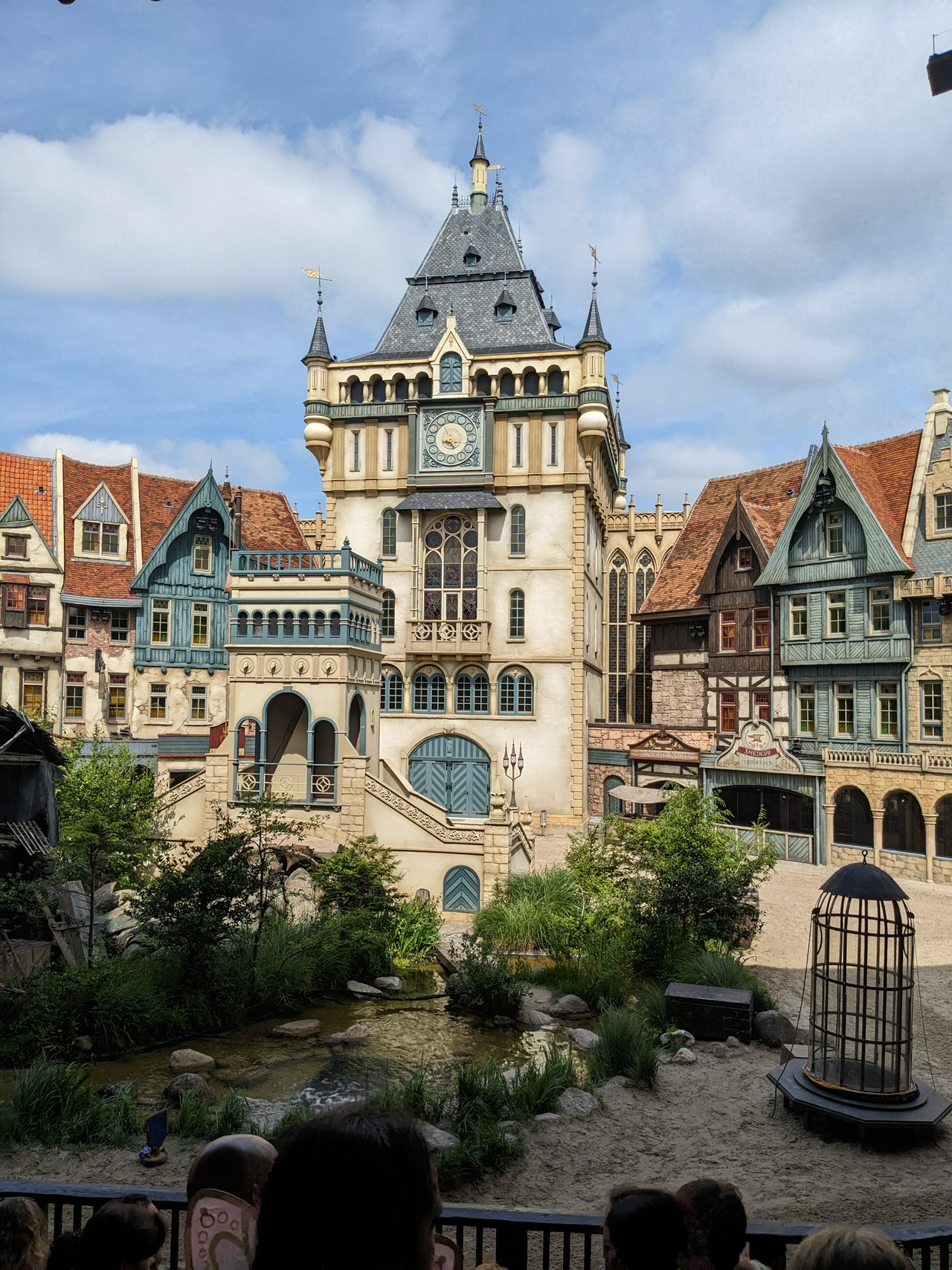 Decor of the Raveleijn show in Efteling