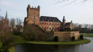 Castle "Huis Bergh"