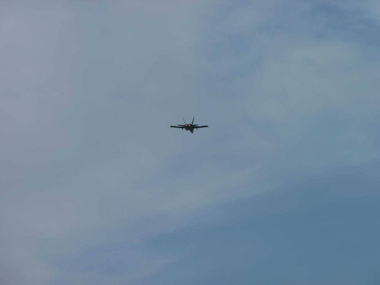 F-16 does a fly-over