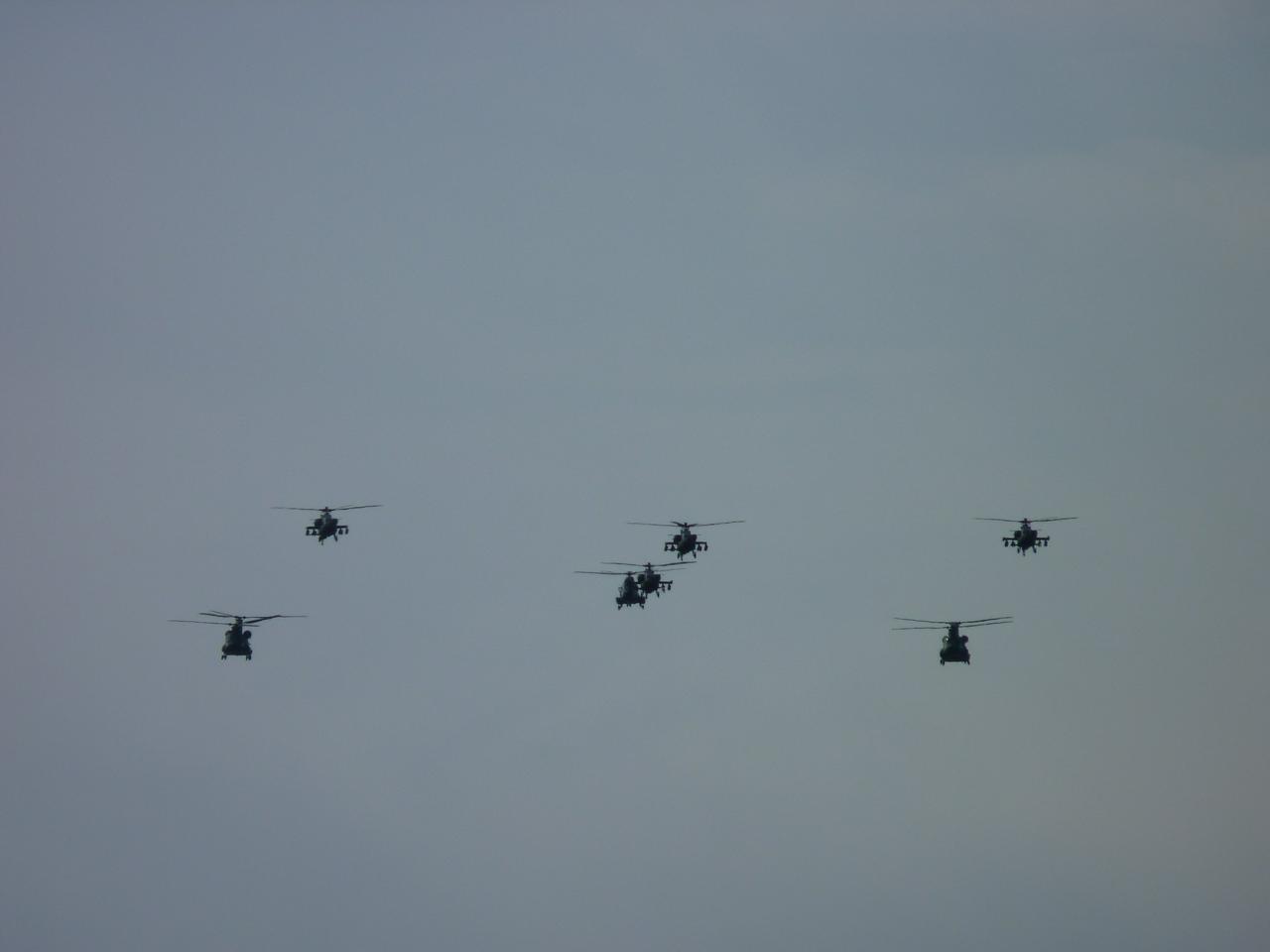 Helicopters in formation