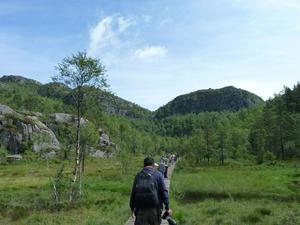 Hiking to Preikestolen