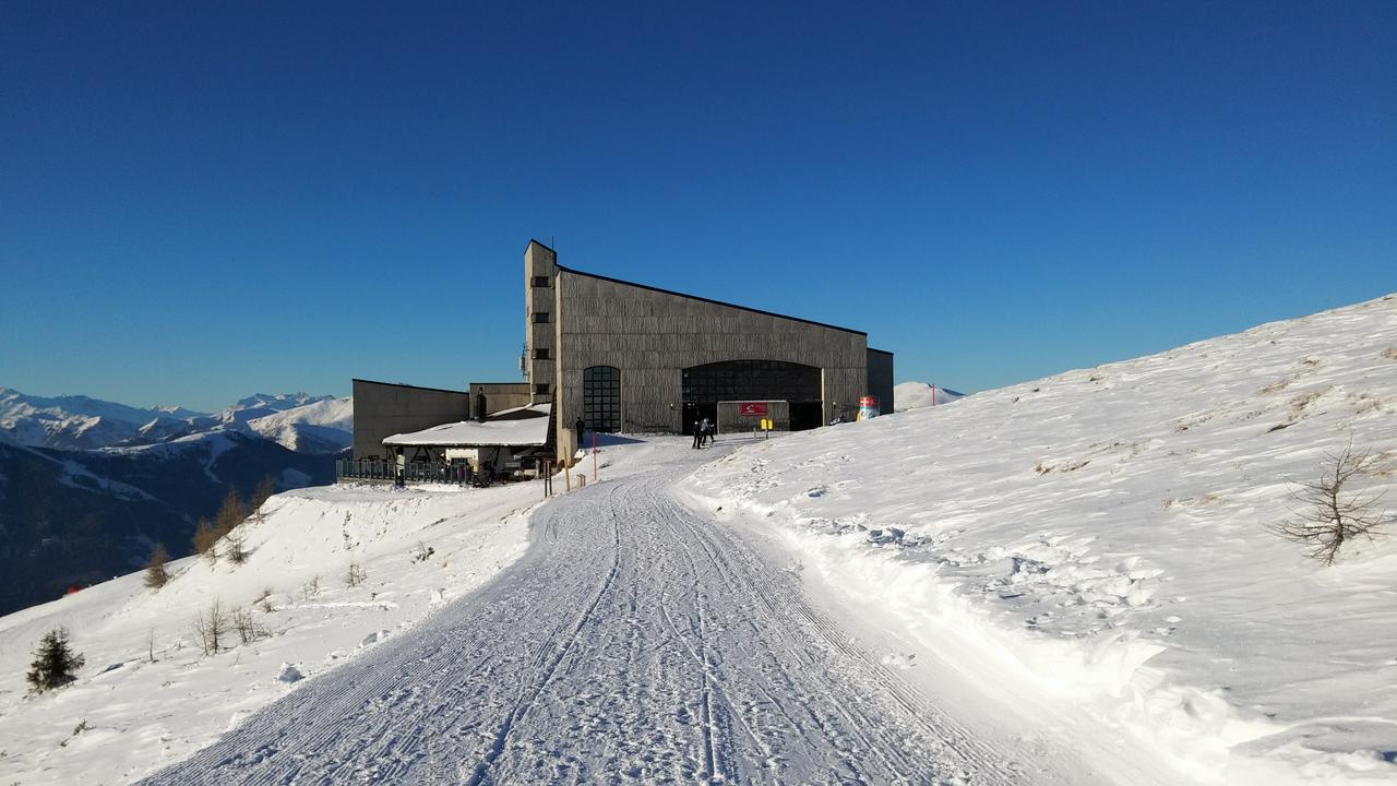 Lift station at the top of Kaiserburg