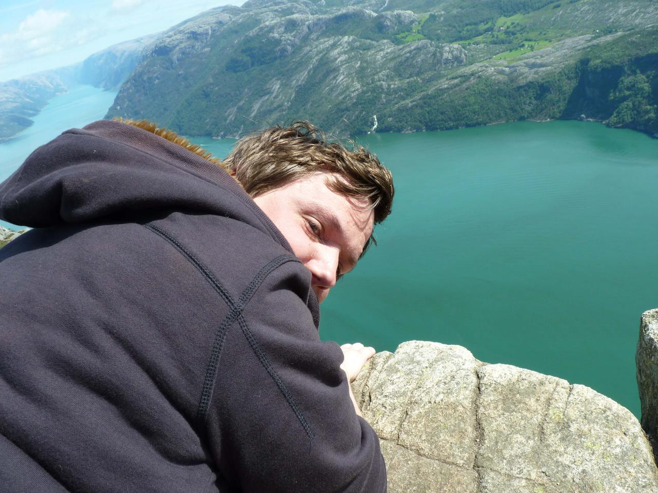 Lying down on the Preikestolen