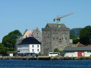 Slott from across the river