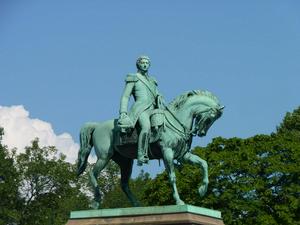 Statue infront of palace